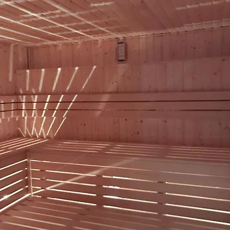 Rest In Paradise-basen Wewnetrzny,sauna,jacuzzi,silownia I Kulkoland W Cenie Sun Rise Festival Ul Poleska * Kolberg